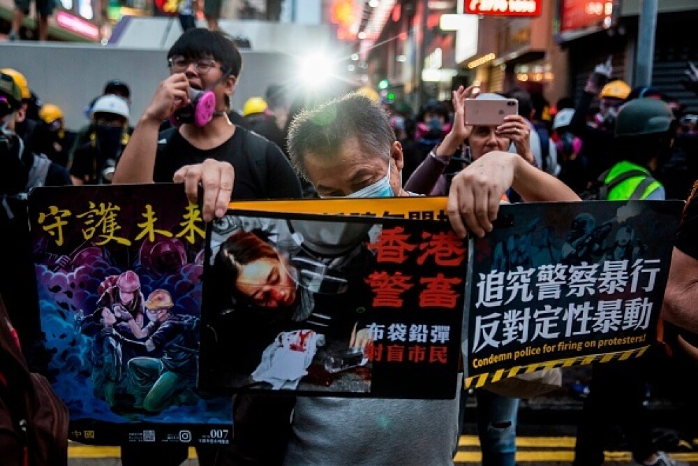 Mii de profesori, în stradă la Hong Kong. Armata chineză poate interveni oricând - Imaginea 9