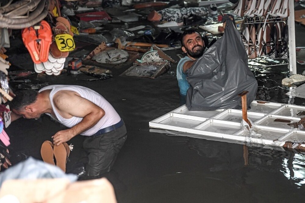 Scene apocaliptice în Istanbul. Inundații masive au paralizat orașul - Imaginea 9