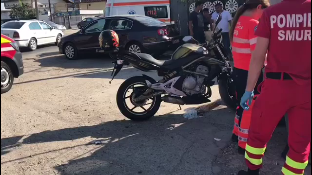 Greșeala unui motociclist de 21 de ani din Mioveni. Ce a vrut să facă în trafic - Imaginea 2