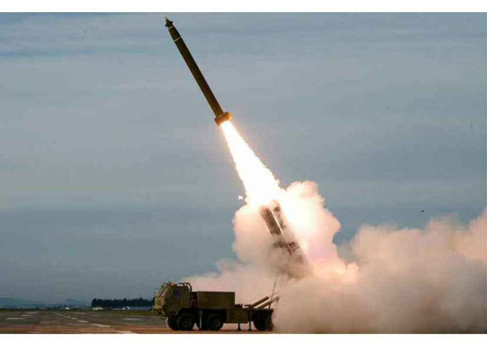 Coreea de Nord plănuieşte să atace SUA cu rachete nucleare lansate de pe submarine - Imaginea 16