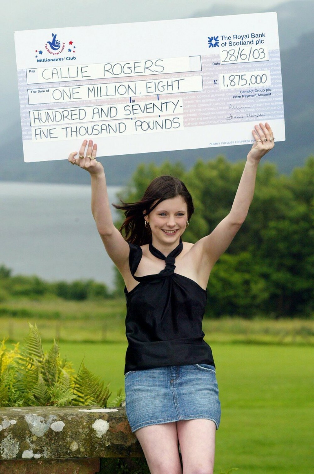 Ce a pățit o tânără care a câștigat la loto când avea 16 ani. Regretă că a luat banii - Imaginea 1