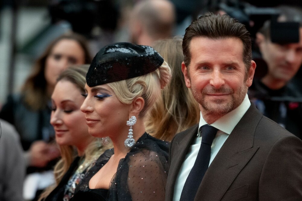 Schimbare de look pentru Bradley Cooper, după despărțirea de Irina. FOTO - Imaginea 1