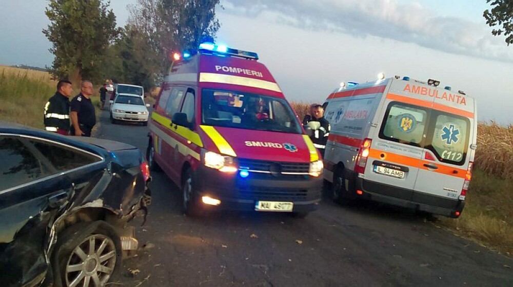 Accident grav în Ialomiţa. Una dintre victime, adusă cu elicoperul SMURD în Capitală - Imaginea 5