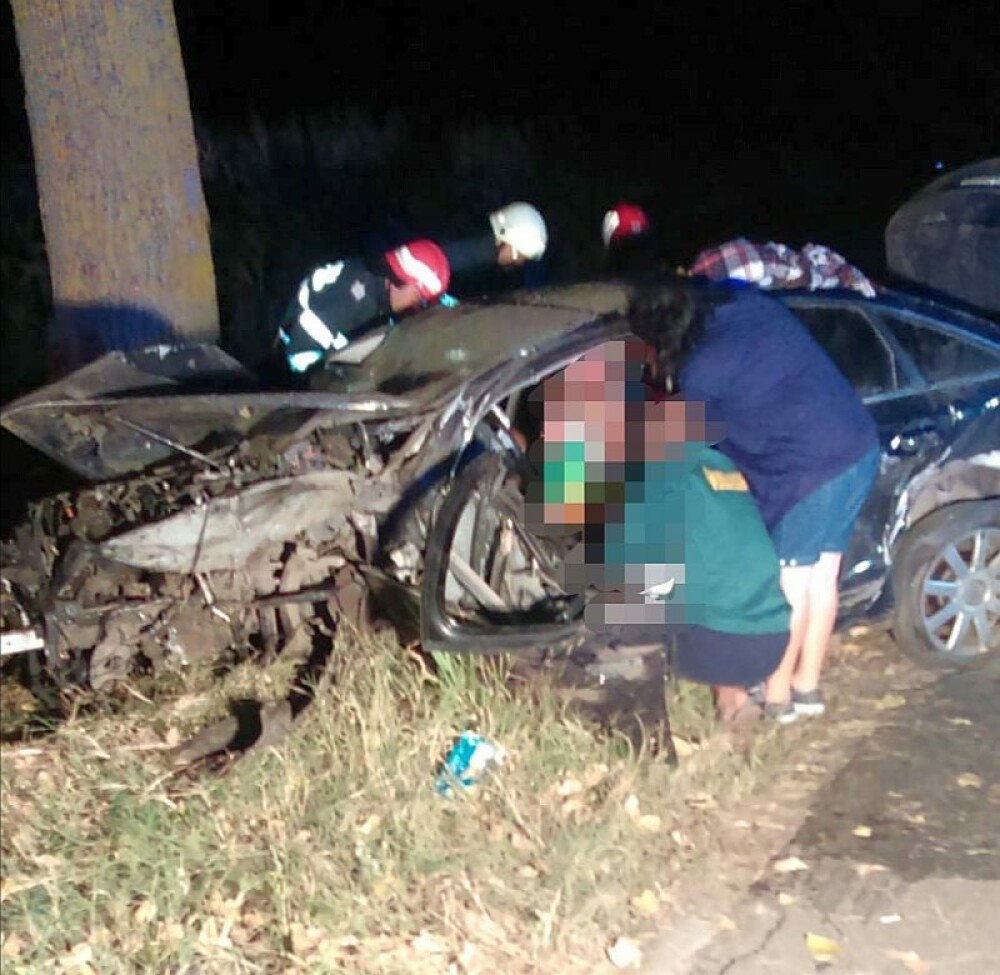 Accident grav în Ialomiţa. Una dintre victime, adusă cu elicoperul SMURD în Capitală - Imaginea 1