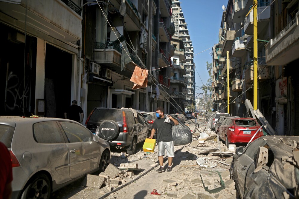 Imaginile dezastrului din Beirut. Stare de urgență în capitala Libanului după explozie. GALERIE FOTO - Imaginea 3