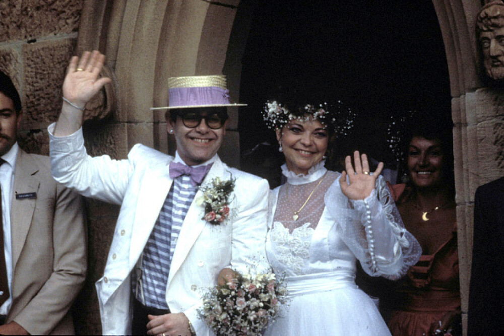 Fosta soţie a lui Elton John a încercat să se sinucidă în luna de miere din cauza lui. Ce i-a spus artistul - Imaginea 4