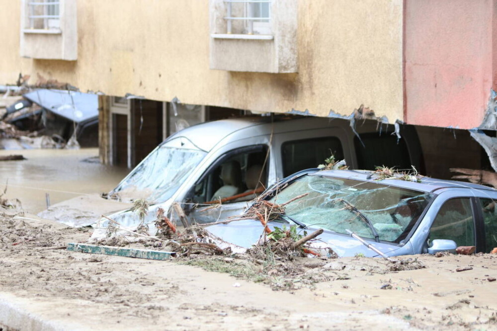 Inundații devastatoare în Turcia, provocate de un ciclon din Marea Neagră. Nouă persoane au murit - Imaginea 8
