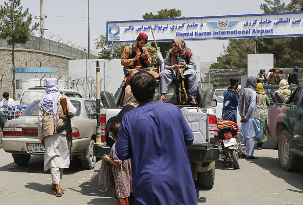 O jurnalistă CNN s-a aventurat pe străzile din Kabul, printre talibani. Ce i-au spus soldații - Imaginea 14
