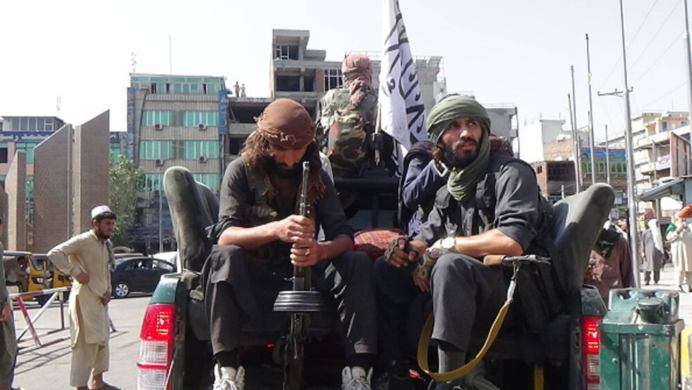 O jurnalistă CNN s-a aventurat pe străzile din Kabul, printre talibani. Ce i-au spus soldații - Imaginea 9