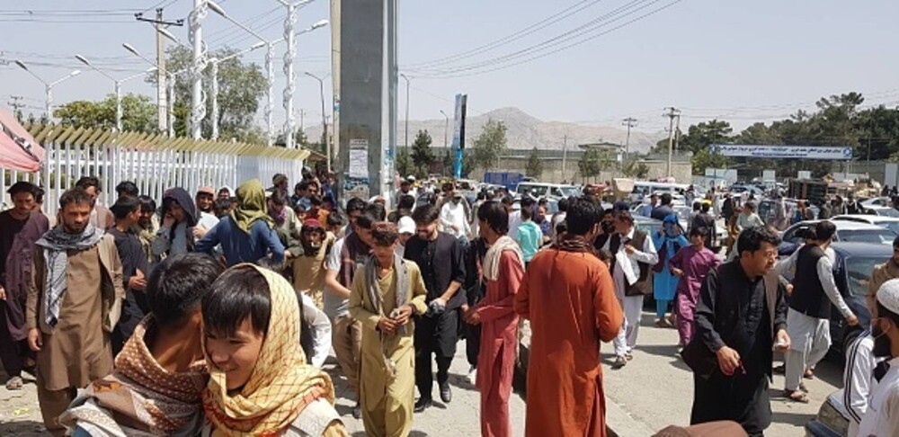 O jurnalistă CNN s-a aventurat pe străzile din Kabul, printre talibani. Ce i-au spus soldații - Imaginea 5