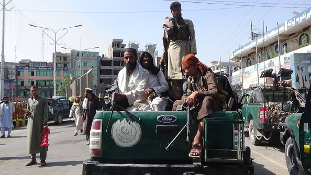 O jurnalistă CNN s-a aventurat pe străzile din Kabul, printre talibani. Ce i-au spus soldații - Imaginea 3