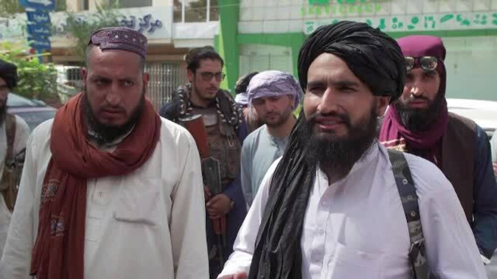 O jurnalistă CNN s-a aventurat pe străzile din Kabul, printre talibani. Ce i-au spus soldații - Imaginea 1