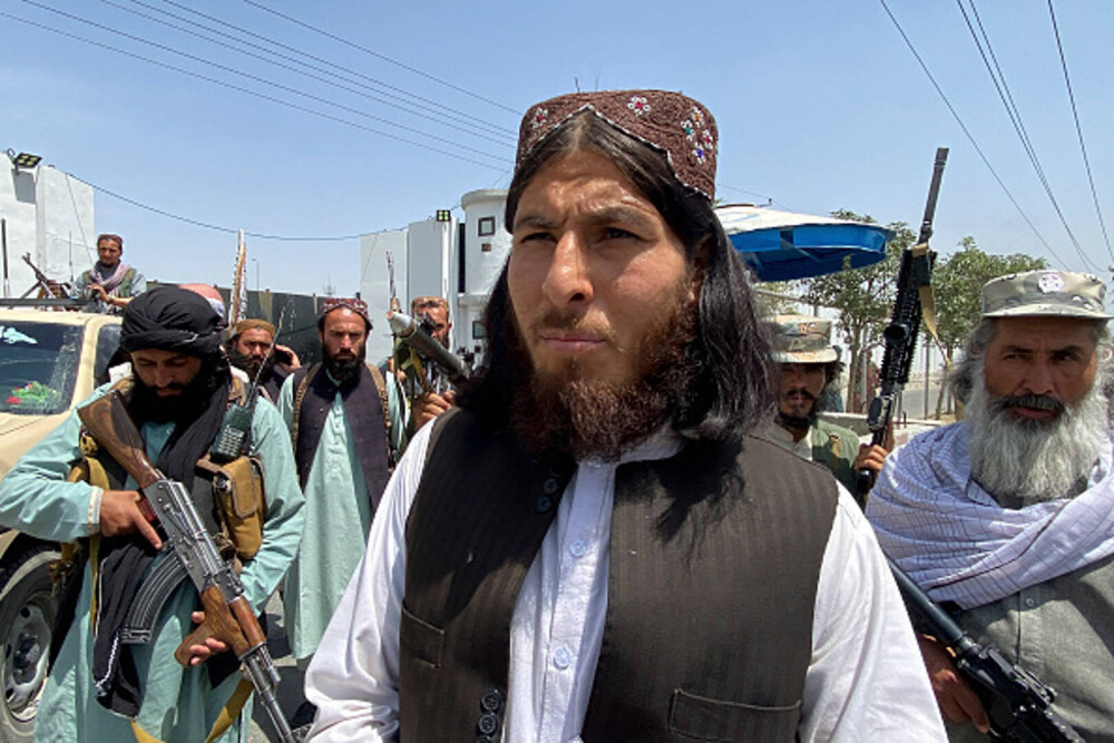 Prima conferinţă de presă a talibanilor: „Emiratul Islamic nu se va răzbuna pe nimeni. Nu mai vrem conflicte” - Imaginea 2