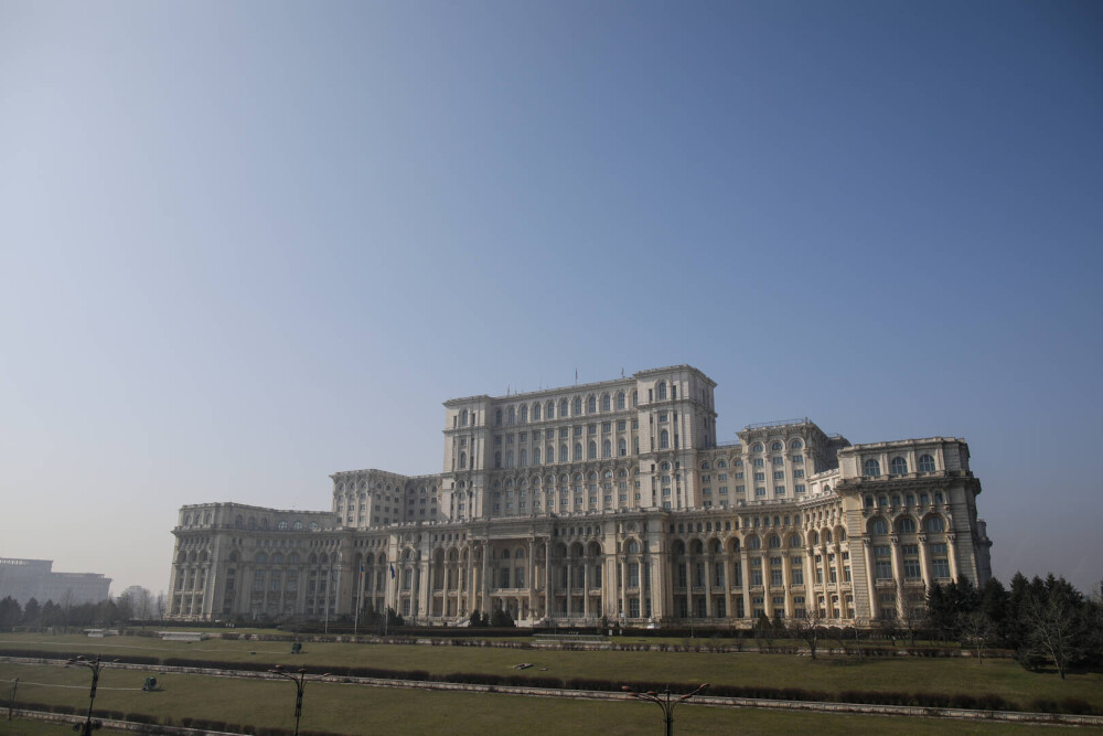 De ce apare Palatul Parlamentului în Cartea Recordurilor. Motivul pentru care turiștii străini vizitează Casa Poporului - Imaginea 4