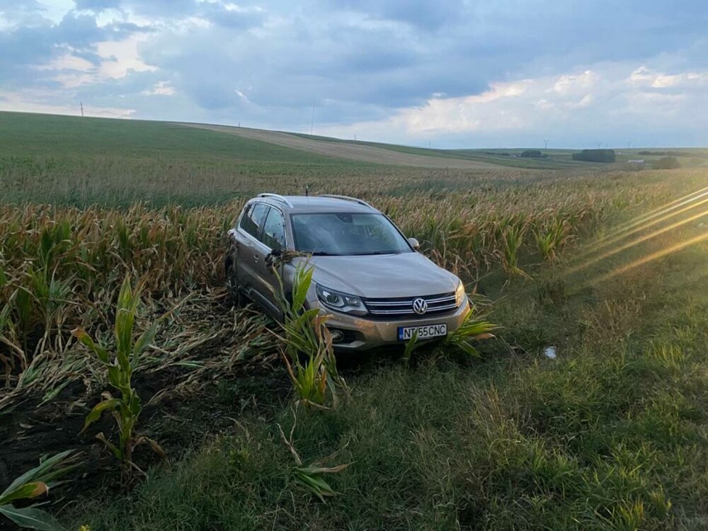 O persoană a murit, iar alte opt au fost rănite grav într-un accident produs pe DN 28, la Lețcani. FOTO - Imaginea 2