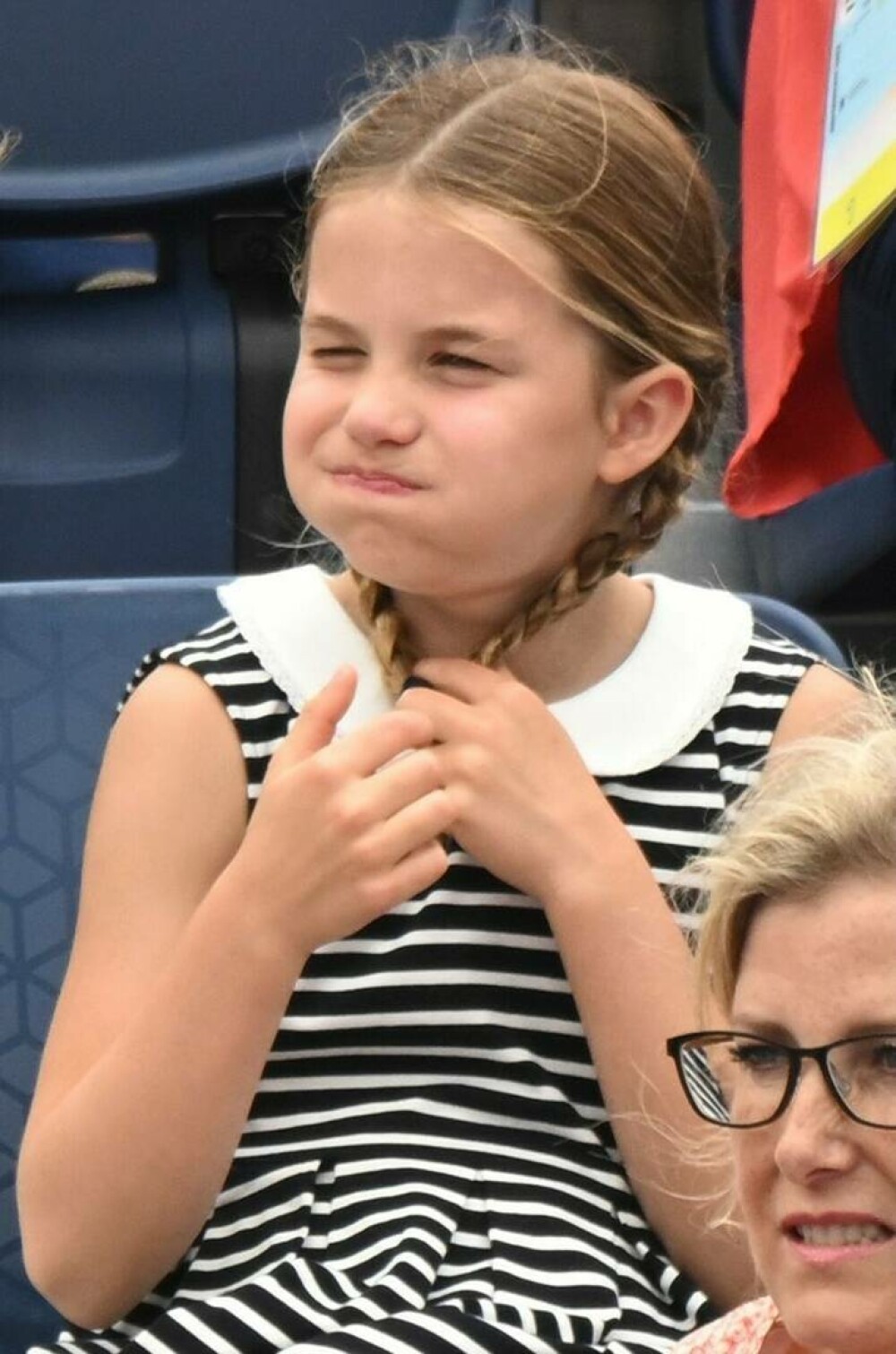 Prinţesa Charlotte, surprinsă la Jocurile Commonwealth. Prima apariţie oficială fără fraţii ei a devenit virală. GALERIE FOTO - Imaginea 7