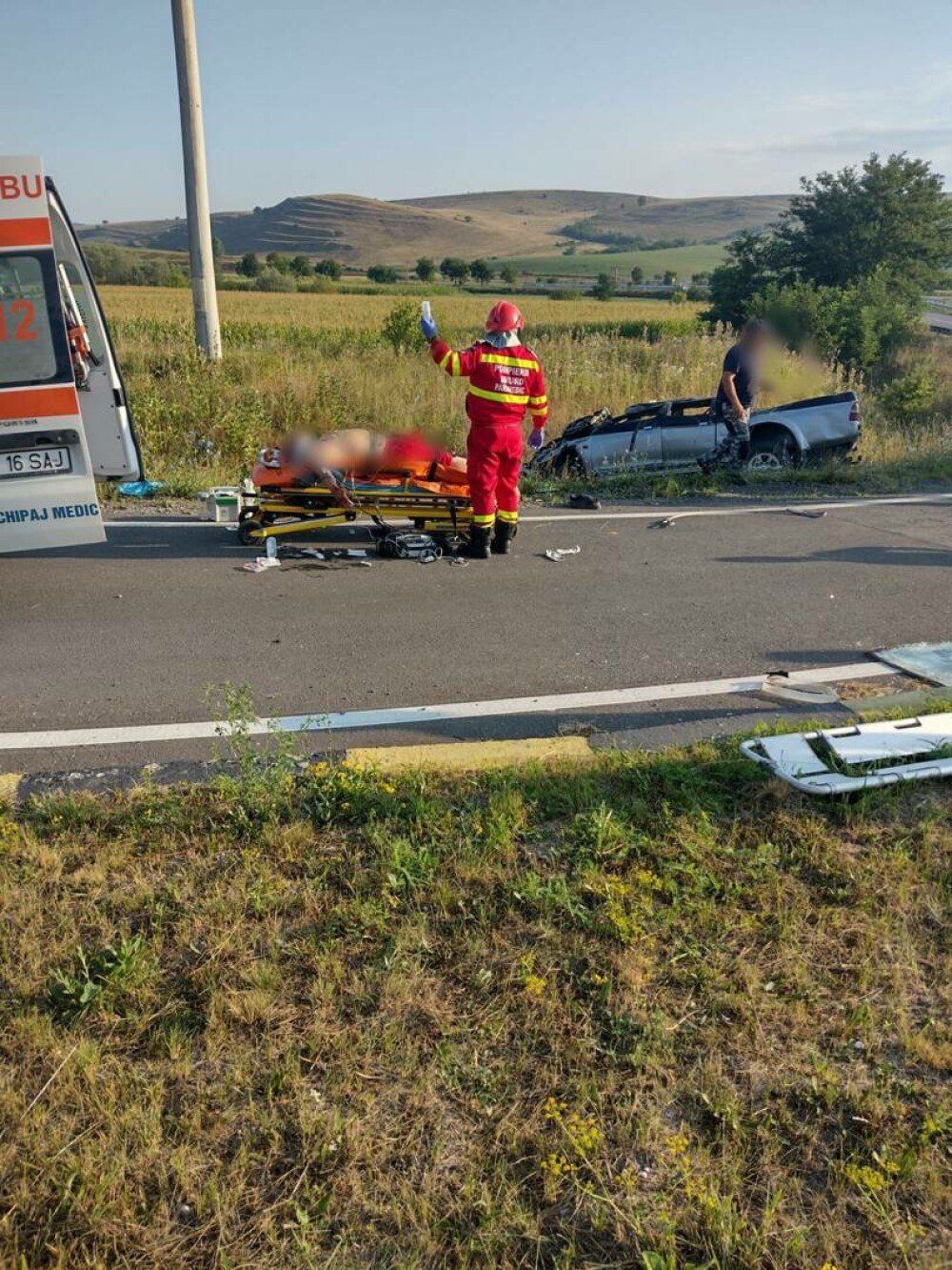 Accident grav între Braşov şi Sighişoara, cu patru răniți. A intervenit elicopterul SMURD - Imaginea 3