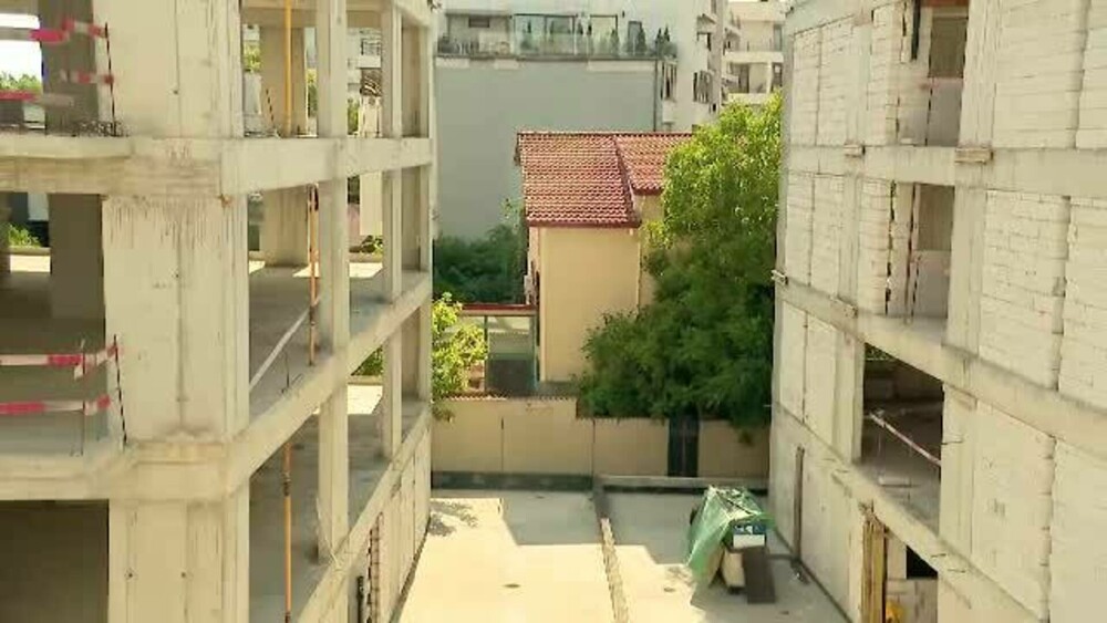 ”Lux” în Herăstrău. Oamenii au plătit avansuri de 100.000 € pentru apartamente, dar blocurile nu au ieșire la stradă - Imaginea 3