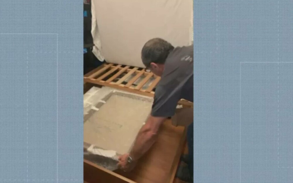 VIDEO. Descoperire de milioane de euro sub patul unui escroc din Brazilia. Fiica victimei l-ar fi ajutat pe hoț - Imaginea 2