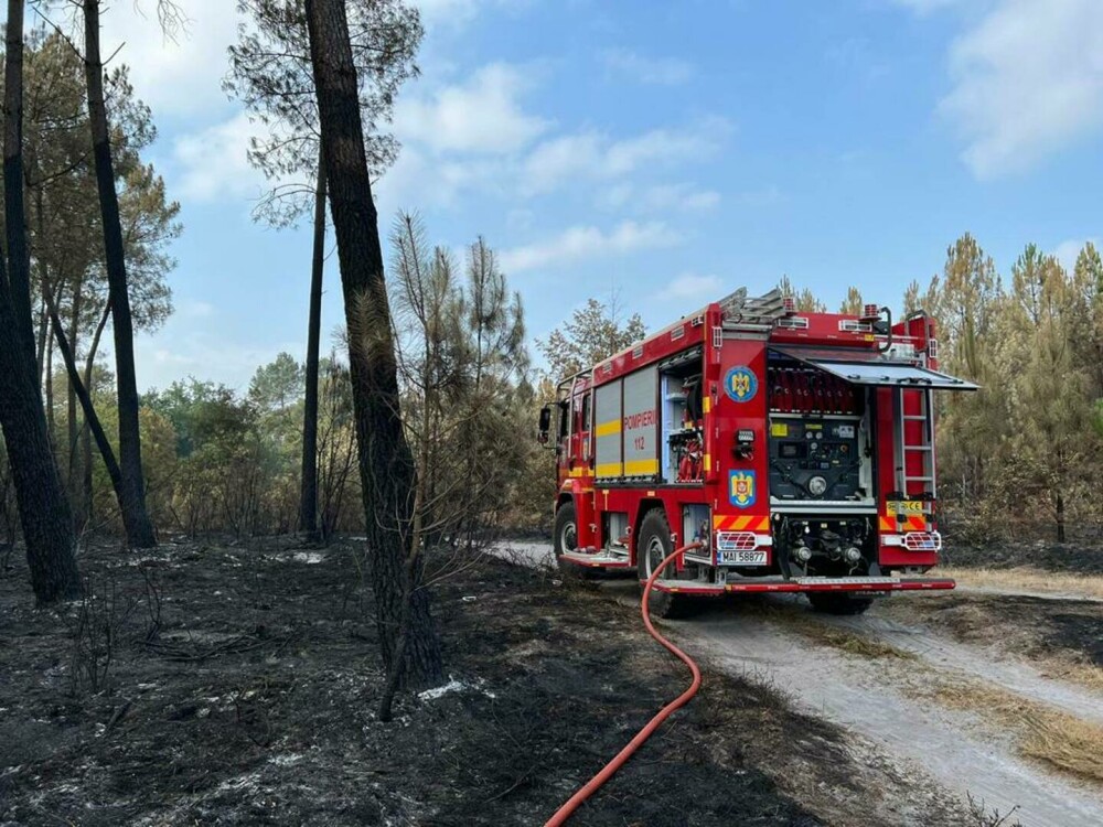 Intervenția a zeci de pompieri români care ajută la stingerea incendiilor de vegetaţie din Franţa | FOTO&VIDEO - Imaginea 5