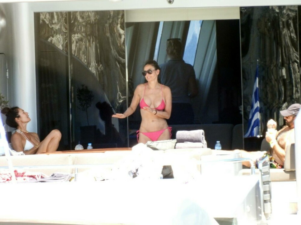 GALERIE FOTO Demi Moore, în vacanță în Grecia. Actrița de 59 de ani a fost surprinsă în costum de baie pe un iaht - Imaginea 8