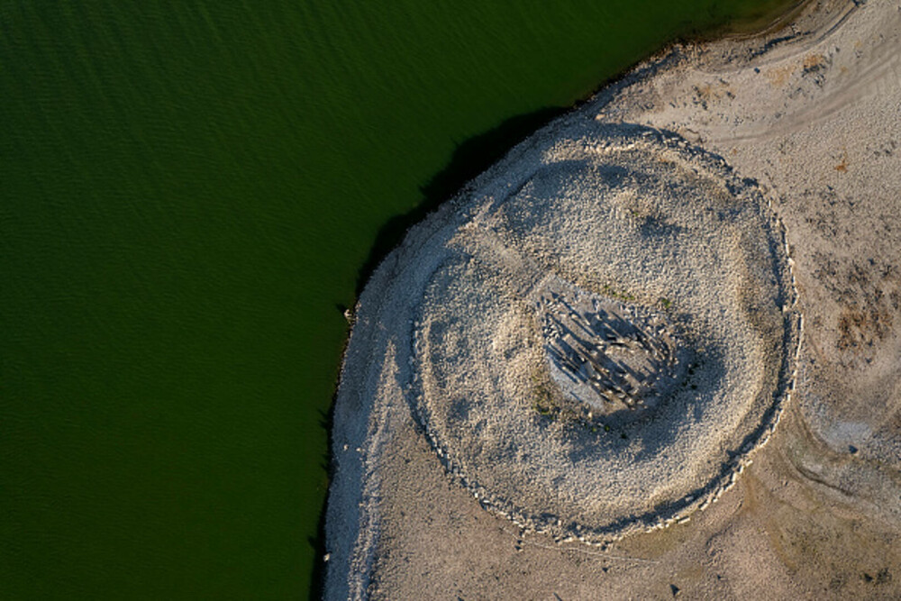 Descoperire spectaculoasă în Spania, după secarea unui lac. Este vechi de 7.000 de ani. GALERIE FOTO - Imaginea 5