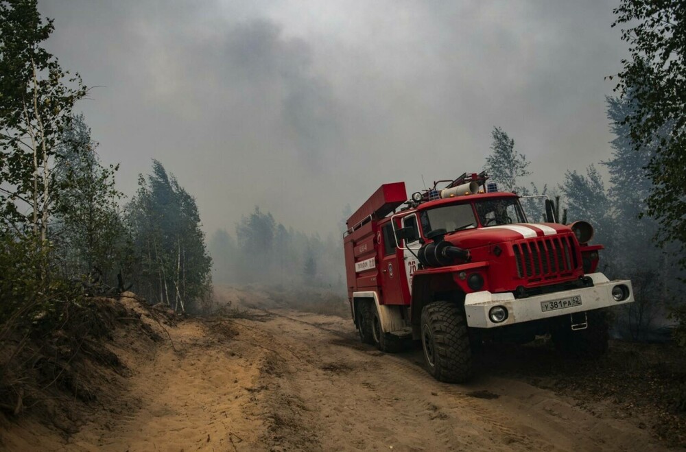 Stare de urgență în Rusia din cauza incendiilor. Peste 8.000 de hectare de păduri sunt afectate | GALERIE FOTO - Imaginea 16