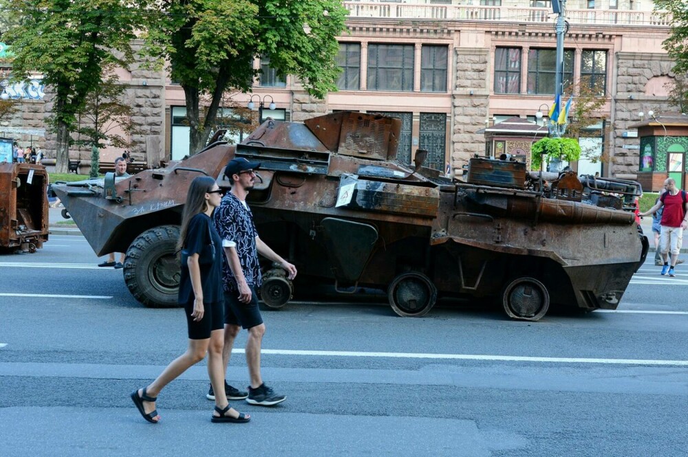 Ziua Independenței Ucrainei, marcată la Kiev printr-o expoziție cu echipament militar rusesc distrus | GALERIE FOTO - Imaginea 16