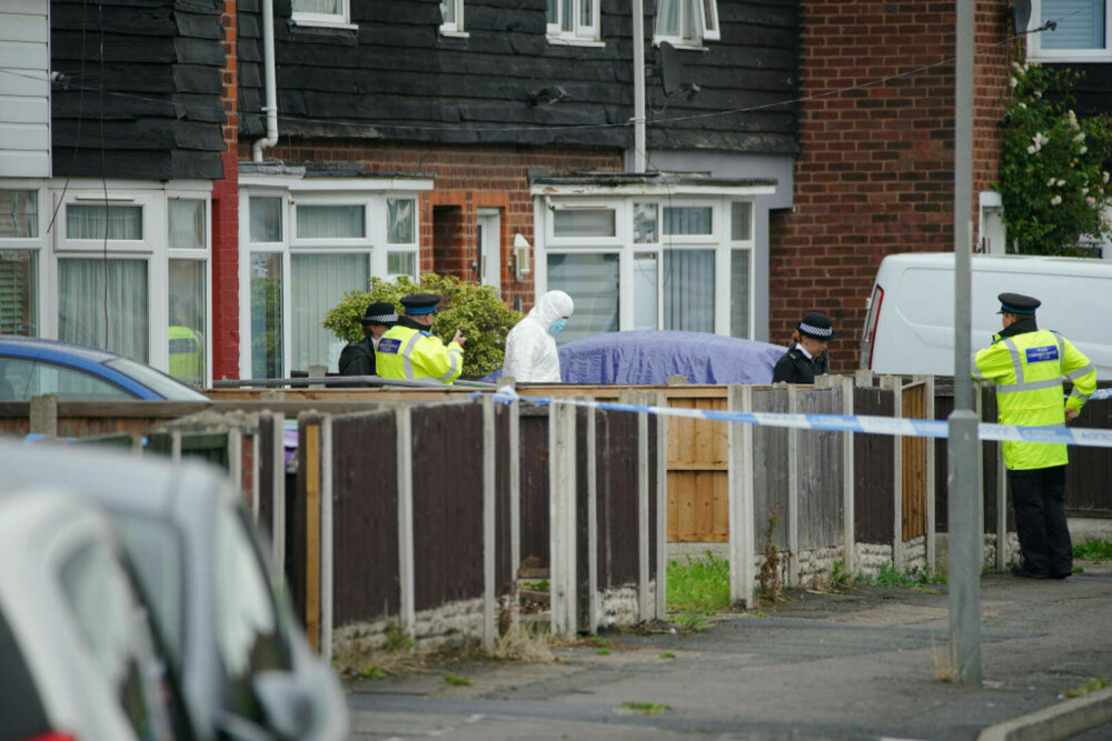 Incident șocant în Marea Britanie. O fetiță de nouă ani a fost împușcată mortal. GALERIE FOTO ȘI VIDEO - Imaginea 8