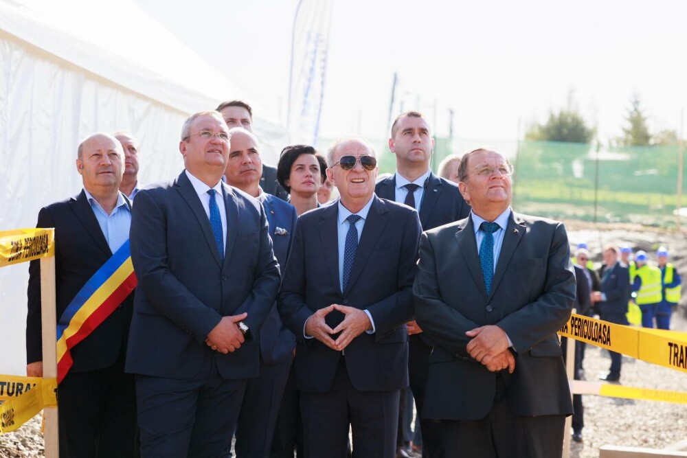 Primarul din Vatra Dornei: ”Soarele a venit cu domnul prim-ministru. E realitate. Nu e vis!” - Imaginea 4