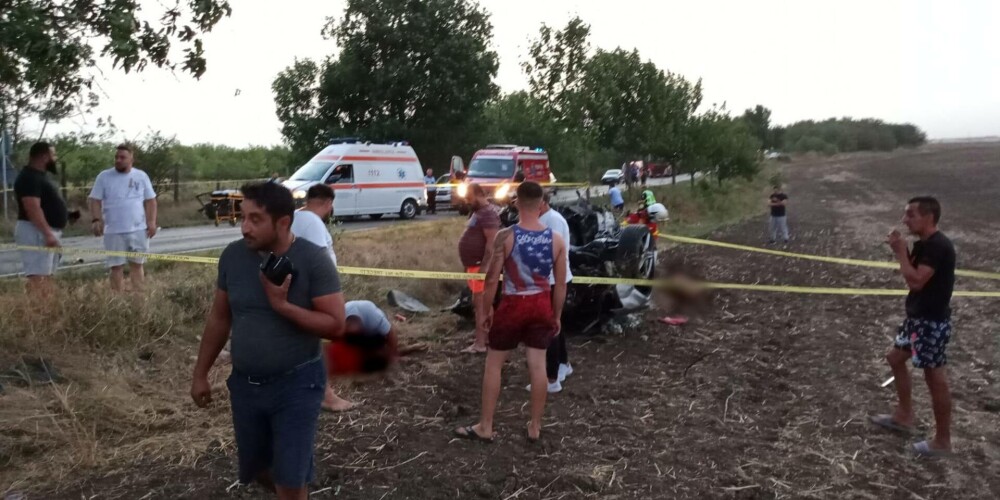 Accident grav în Frumușani, pe DN4: Doi adulți și doi copii au murit | FOTO - Imaginea 6