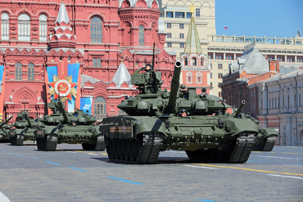 Rusia îl laudă ca fiind cel mai bun tanc din lume, dar se chinuie cu blindatul poreclit ”Vladimir” în Ucraina | GALERIE FOTO - Imaginea 20