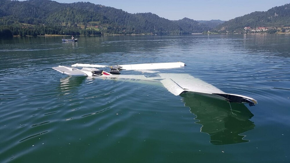 Încă un accident aviatic în România. Un avion ușor s-a prăbușit în lacul Colibița. Pilotul a murit | FOTO - Imaginea 1