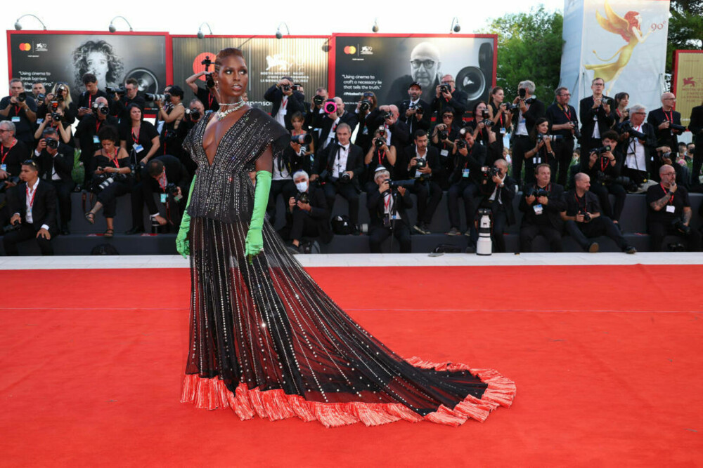 A început Festivalul de Film de la Veneția 2022. Ținute excentrice pe covorul roșu. GALERIE FOTO - Imaginea 13
