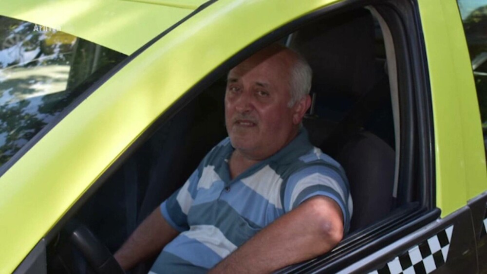 Un taximetrist s-a speriat când s-a uitat în sacoșa uitată de un client, în Botoșani. A anunțat imediat dispeceratul - Imaginea 3