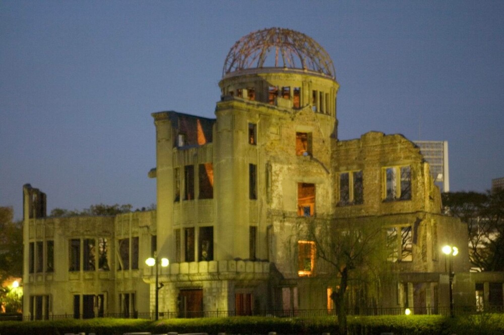 78 de ani de la bombardamentele atomice de la Hiroshima. Primarul îndeamnă eliminarea completă a armelor nucleare. FOTO - Imaginea 7