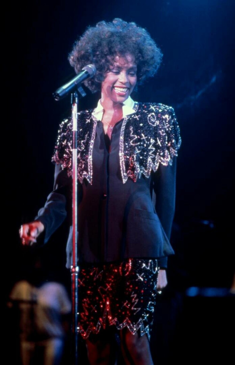 Whitney Houston ar fi împlinit 60 de ani pe 9 august 2023. Viața artistei care a murit accidental la 48 de ani. GALERIE FOTO - Imaginea 7