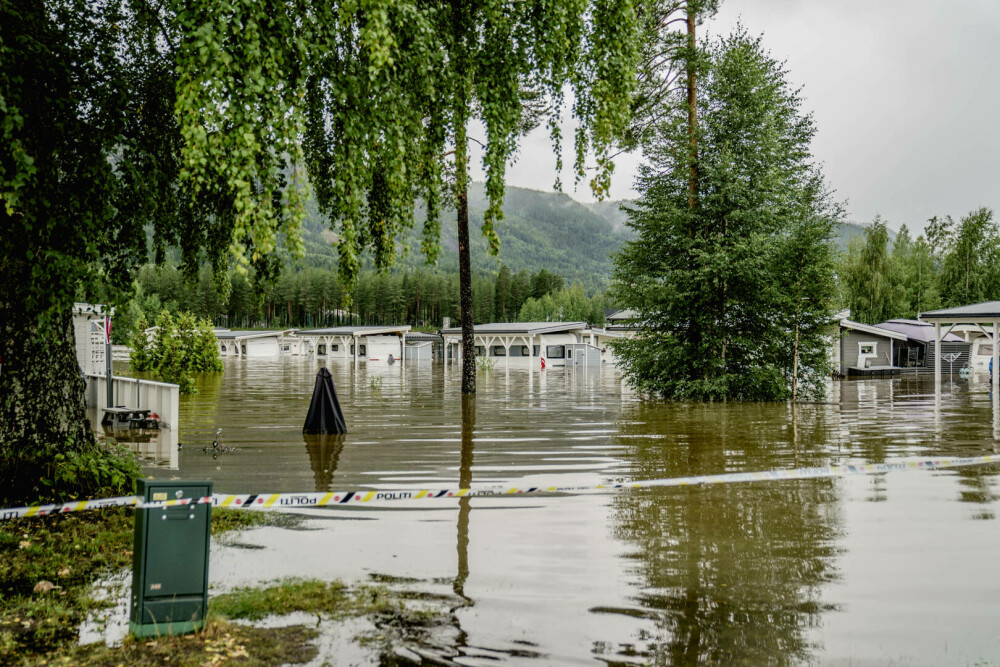 Mii de persoane, evacuate din Norvegia măturată de inundații. „Ne aflăm într-o situaţie de urgenţă de dimensiuni naţionale” - Imaginea 2