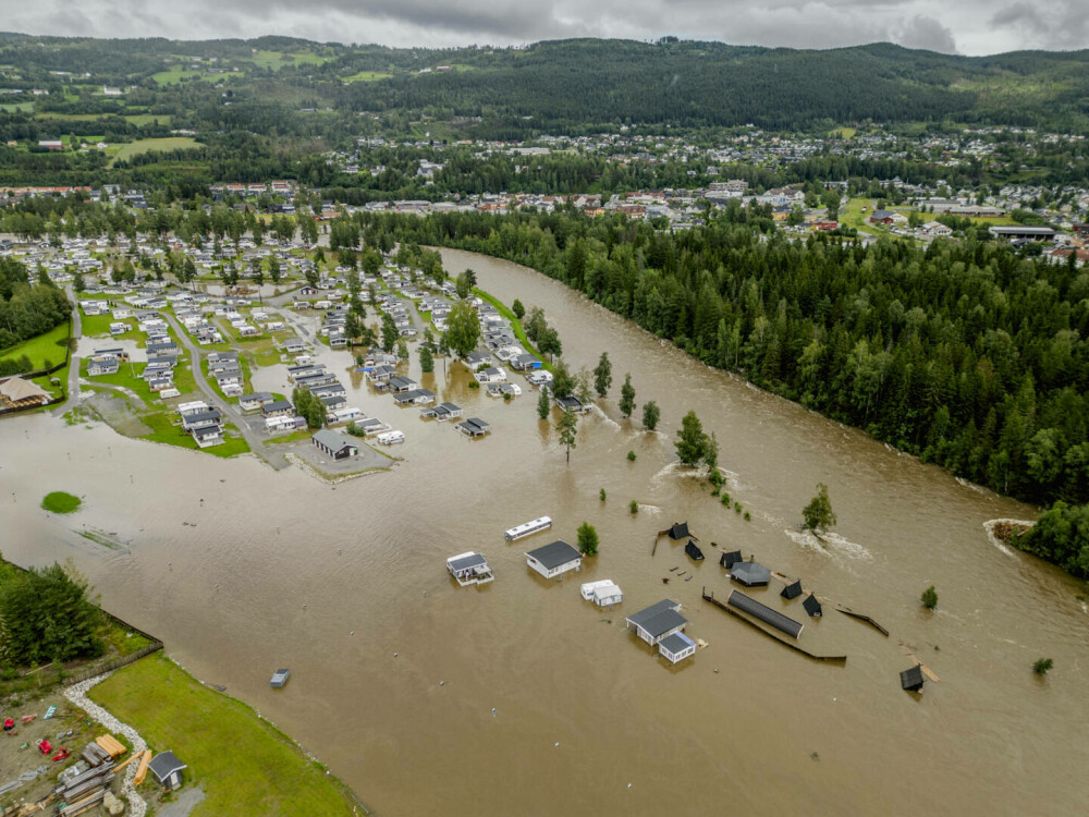Mii de persoane, evacuate din Norvegia măturată de inundații. „Ne aflăm într-o situaţie de urgenţă de dimensiuni naţionale” - Imaginea 14