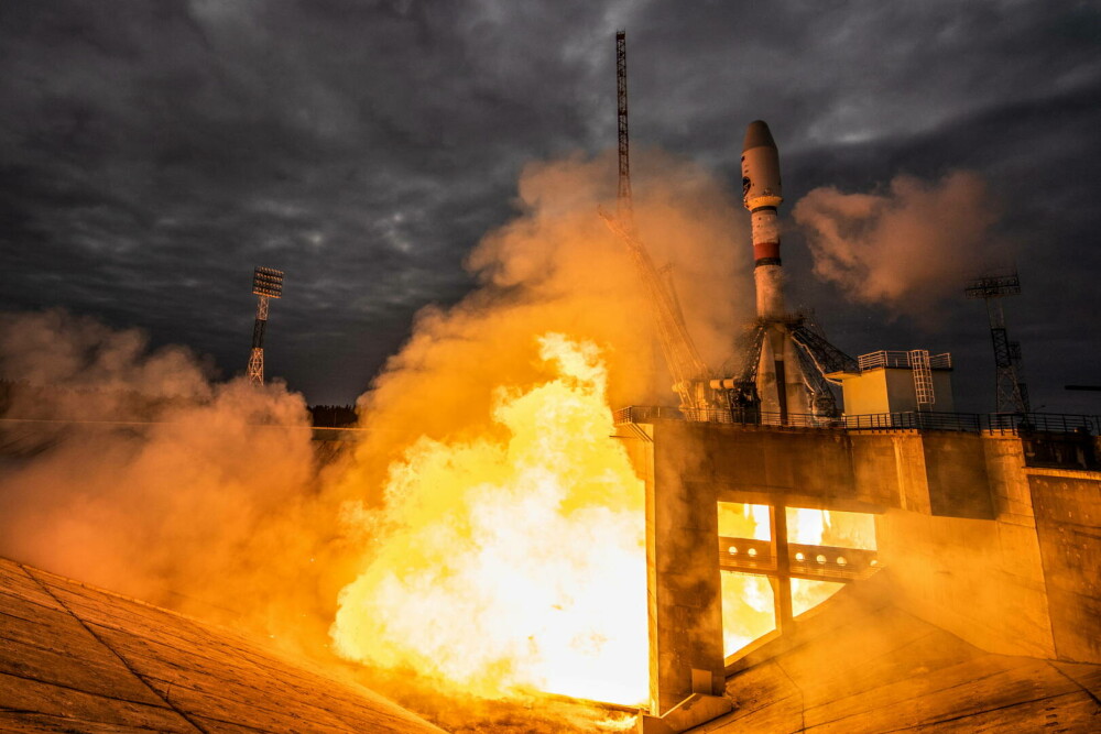 Rusia a lansat prima sa misiune pe Lună după aproape o jumătate de secol. Vor depozitele de apă GALERIE FOTO & VIDEO - Imaginea 3