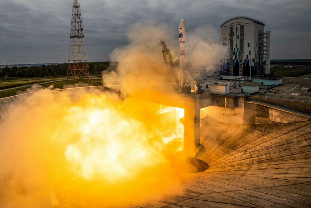 Rusia a lansat prima sa misiune pe Lună după aproape o jumătate de secol. Vor depozitele de apă GALERIE FOTO & VIDEO - Imaginea 8