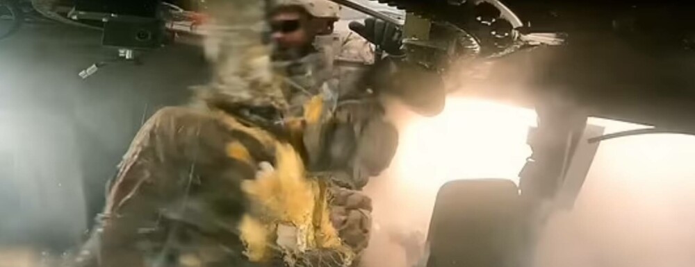 Momentul în care un Humvee cu soldați ucraineni calcă pe o mină și sare în aer. „Mulțumim poporului american!” - Imaginea 3