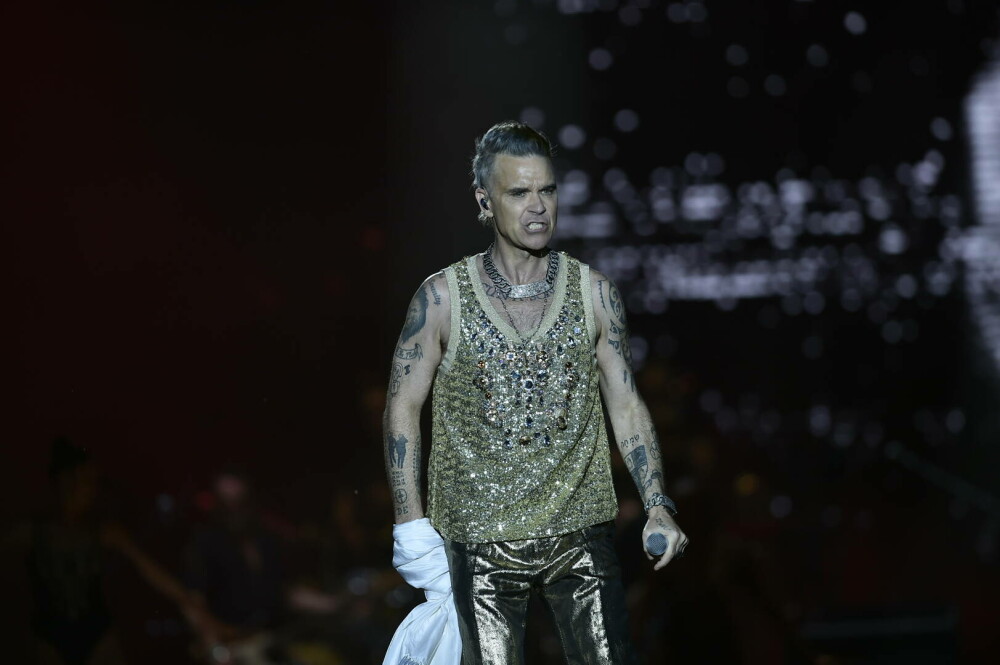 Superstarul britanic Robbie Williams a făcut un show de neuitat la București, la festivalul ”Summer in the City” - Imaginea 2