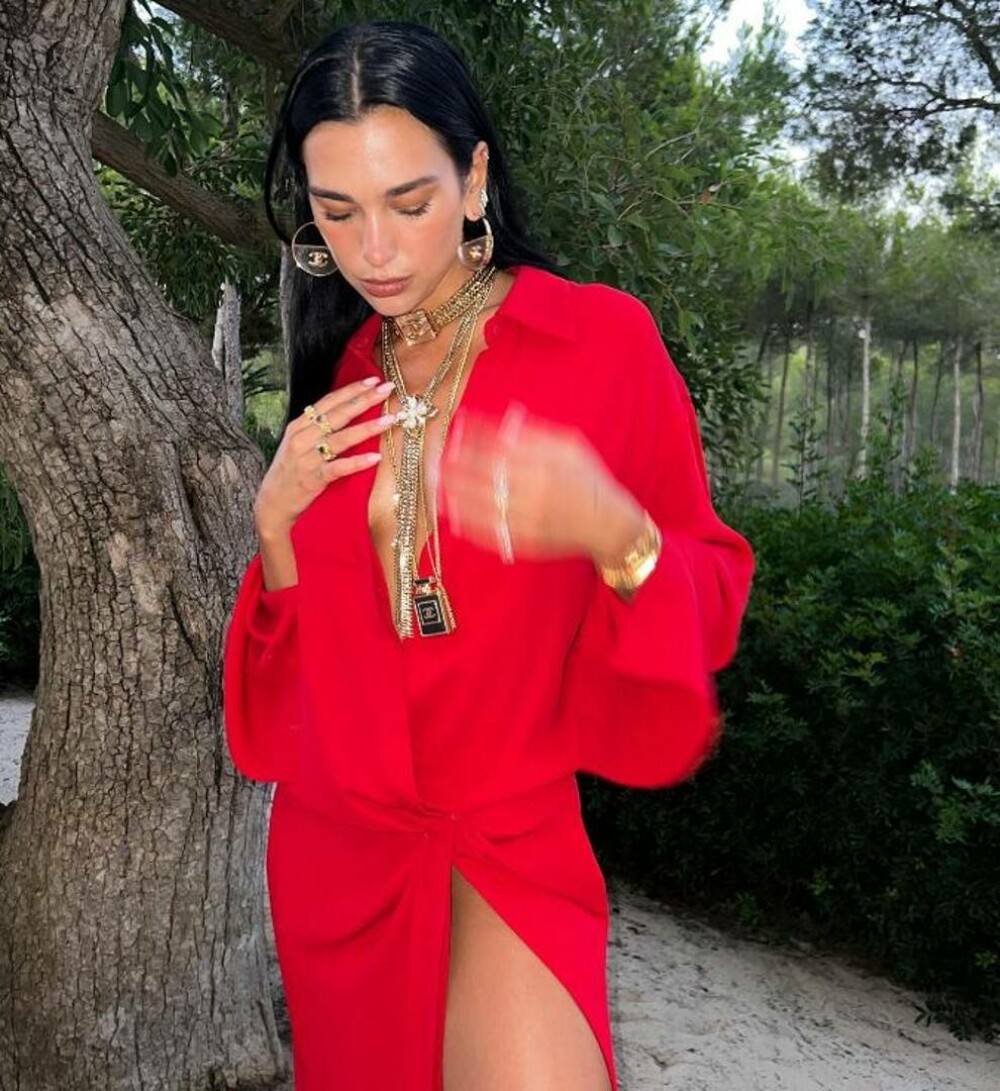 Dua Lipa a apărut „în franjuri” la o cină privată din New York. Și-a afișat silueta de invidiat - Imaginea 82