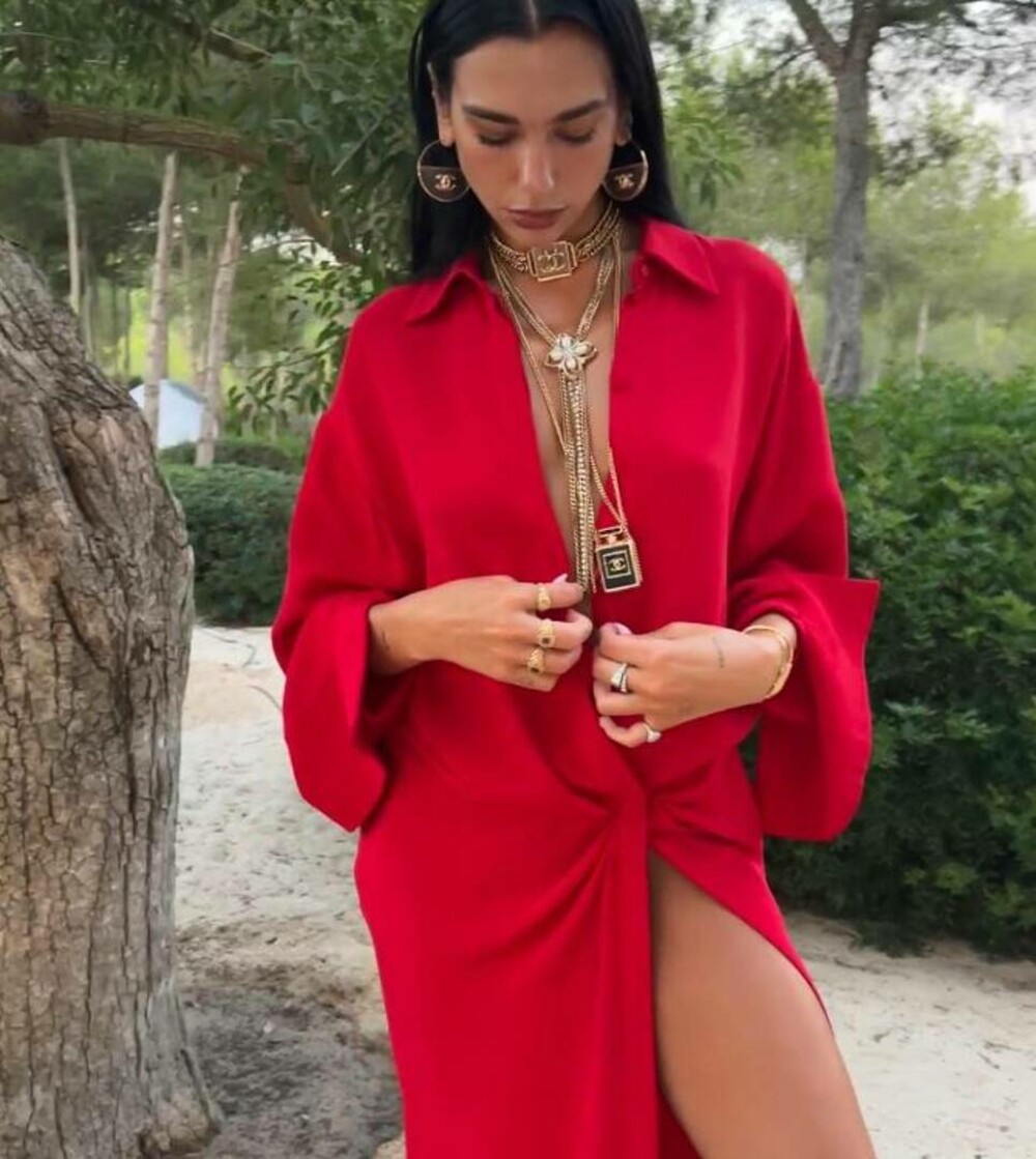 Dua Lipa a apărut „în franjuri” la o cină privată din New York. Și-a afișat silueta de invidiat - Imaginea 81