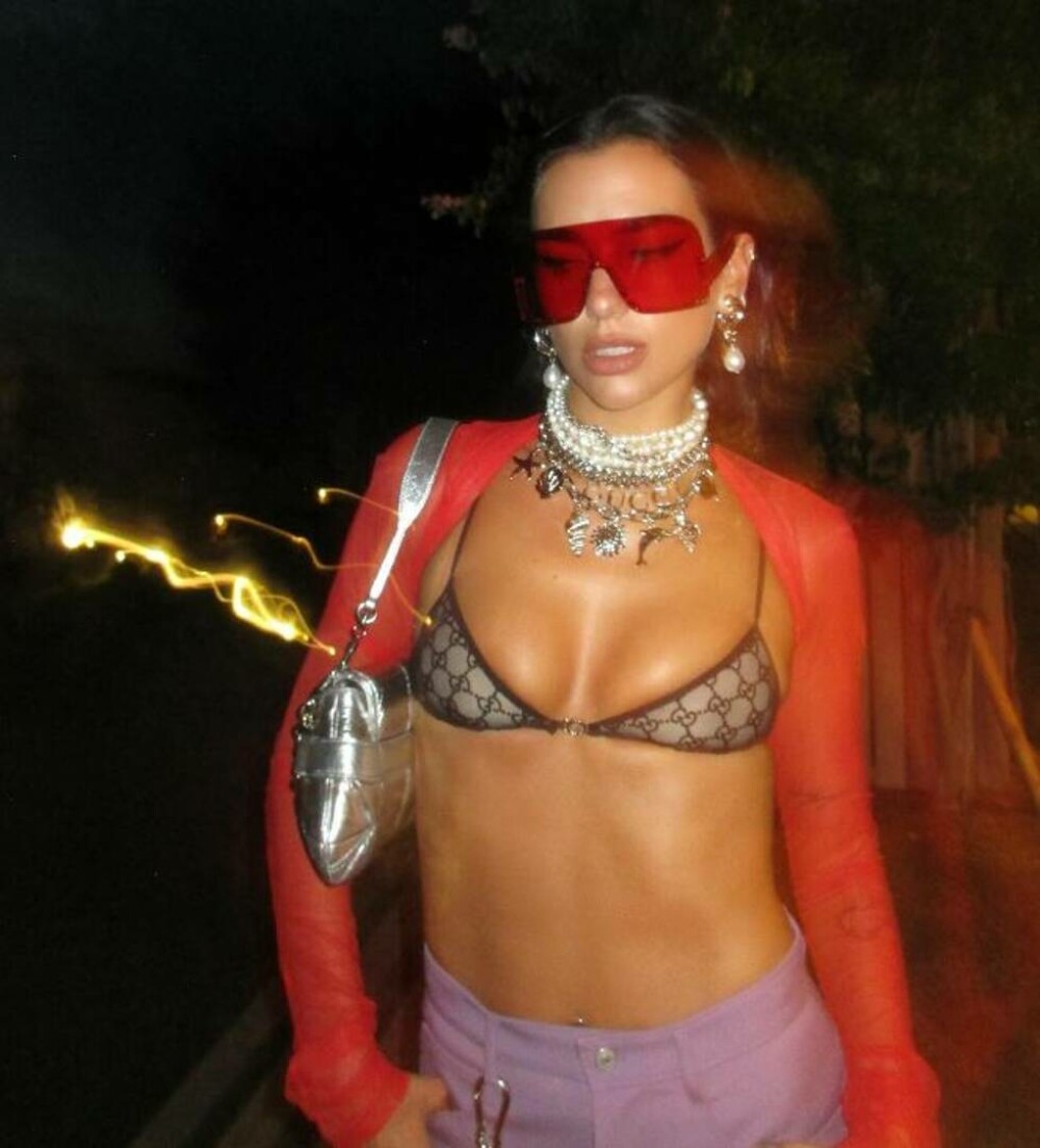 Dua Lipa a apărut „în franjuri” la o cină privată din New York. Și-a afișat silueta de invidiat - Imaginea 75