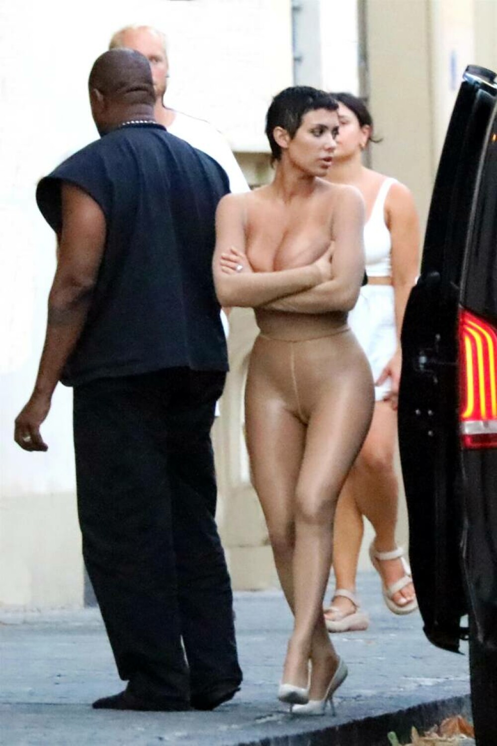 Cum arăta Bianca Censori înainte să fie „soția” lui Kanye West. Aparițiile sale bizare, criticate intens în prezent | FOTO - Imaginea 33