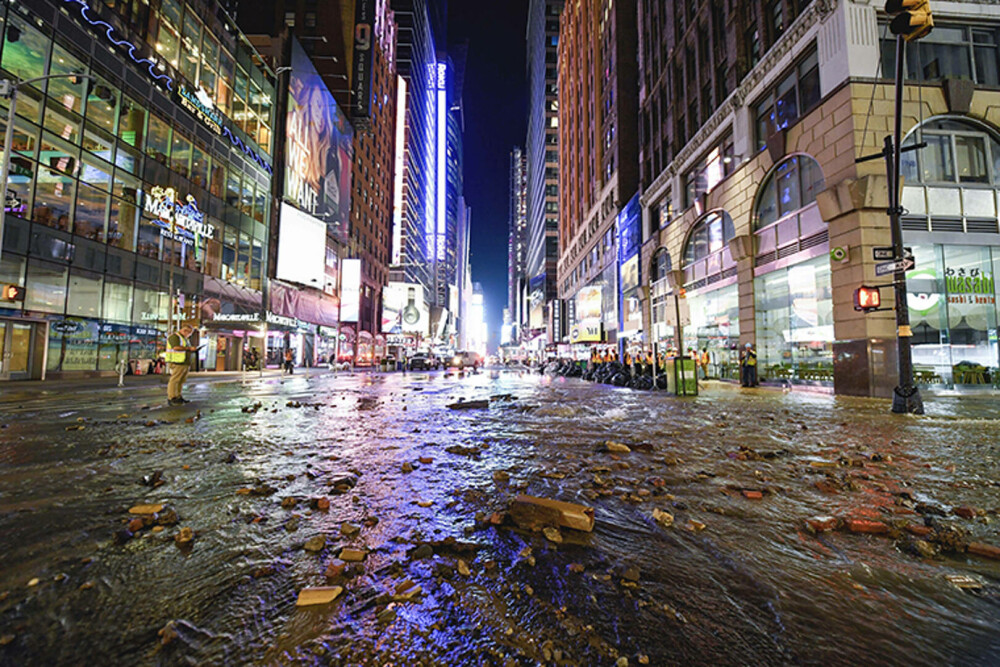 Inundație de proporții la o importantă stație de metrou din New York. FOTO & VIDEO - Imaginea 2