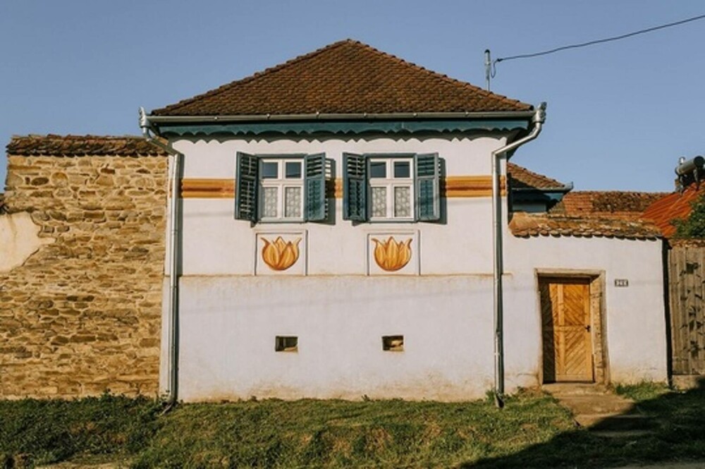 Cât costă o casă tradiţională langă Viscri. Imagini cu o proprietate scoasă la vânzare | FOTO - Imaginea 4