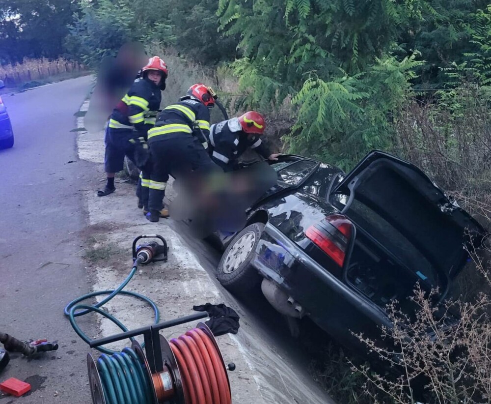 Un copil de un an și doi adulți au murit într-un grav accident în Botoșani. Un băiat de 10 ani a fost rănit. FOTO - Imaginea 2